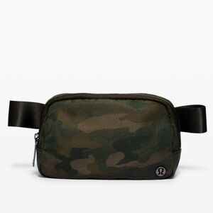 Lululemon Everywhere Belt Bag Heritage Camo Jacquard Max Olive